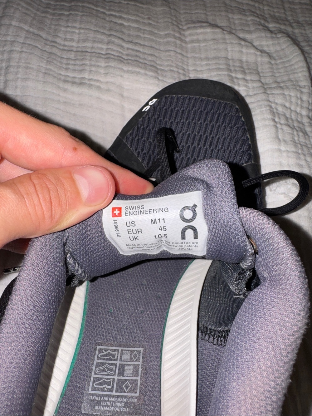On Cloud Men's Black and Gray Athletic Running Shoes - Picture 2 of 5